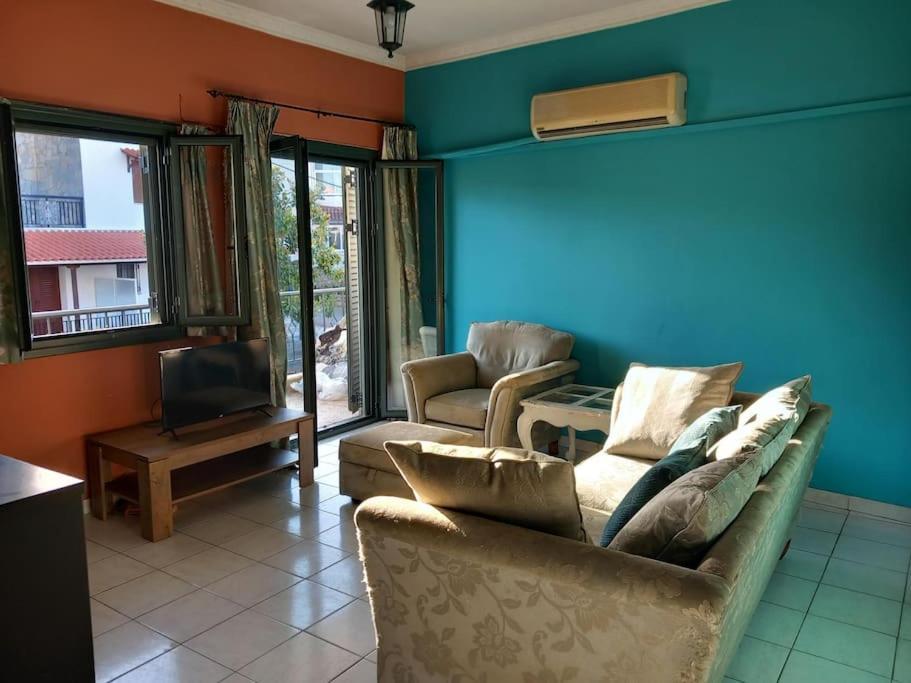 Stoupa Beachside Retro Apartment Stoúpa Exterior foto